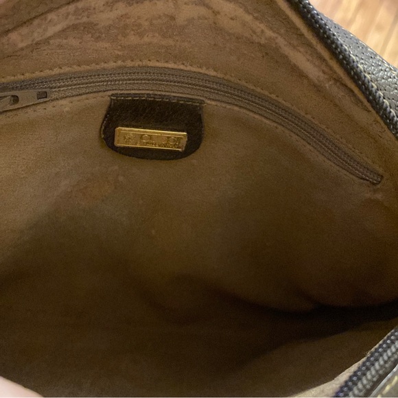 Vintage Gucci crossbody bag! - Picture 10 of 13